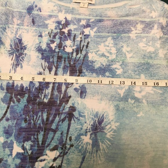 Pretty "watercolor" Floral tee - Coldwater Creek - Picture 7 of 10